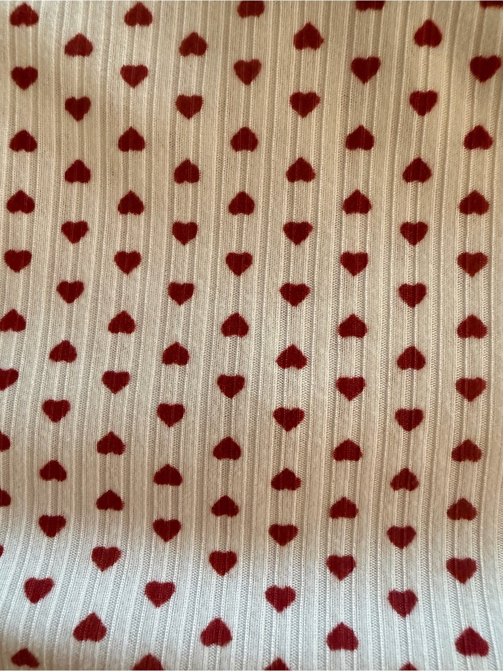 White Ribbed Tee with Red Heart Print - Picture 2 of 3